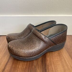 Dansko XP Floral Brown Leather Clogs Womens Sz. 41 US 10.5/11